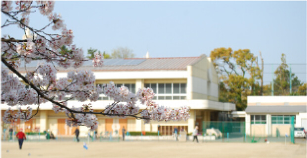 校舎が写っている画像